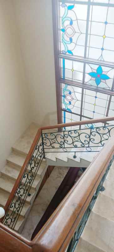 rumah mewah dukuh patra kuningan jakarta selatan