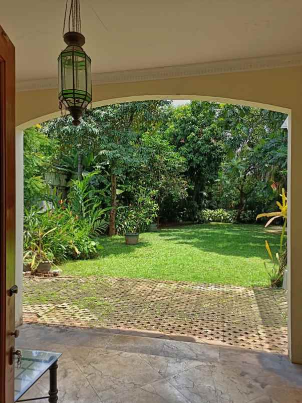 rumah mewah dukuh patra kuningan jakarta selatan