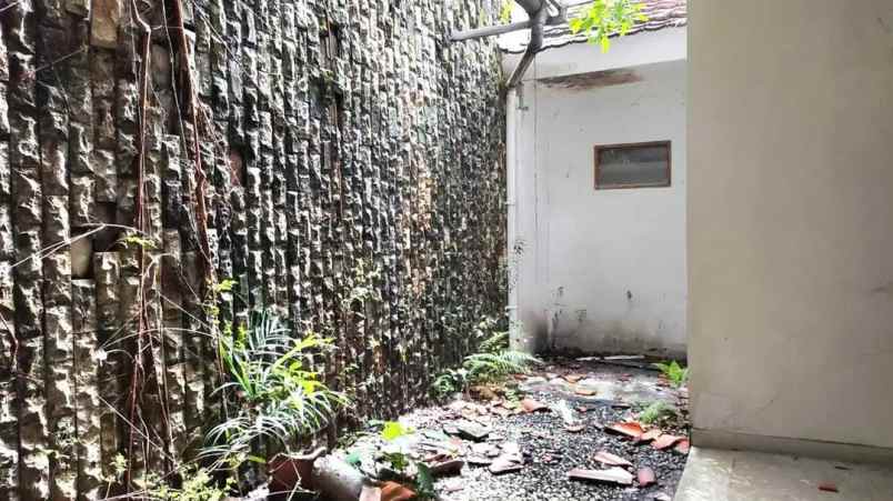 rumah mewah minimalis di jalan bendi kebayoran lama