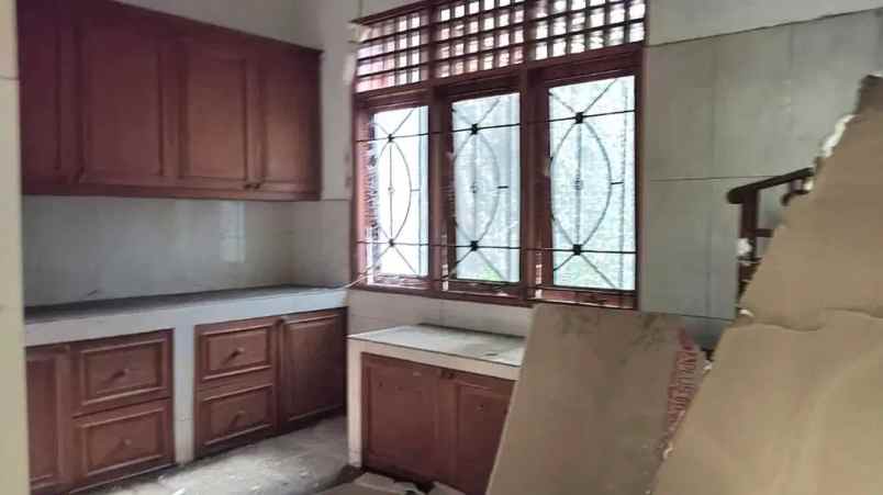 rumah mewah minimalis di jalan bendi kebayoran lama