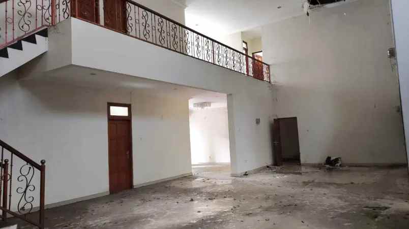 rumah mewah minimalis di jalan bendi kebayoran lama