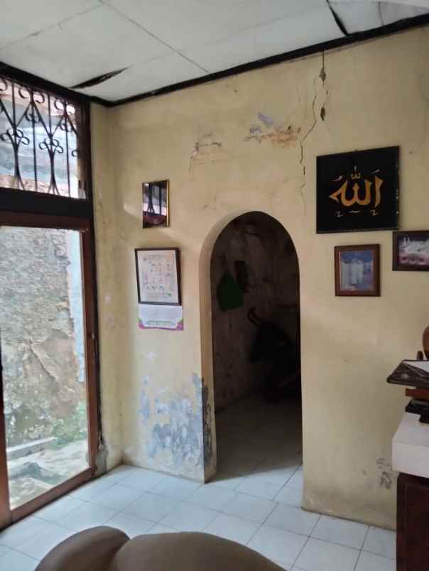 rumah muradi manyaran semarang barat