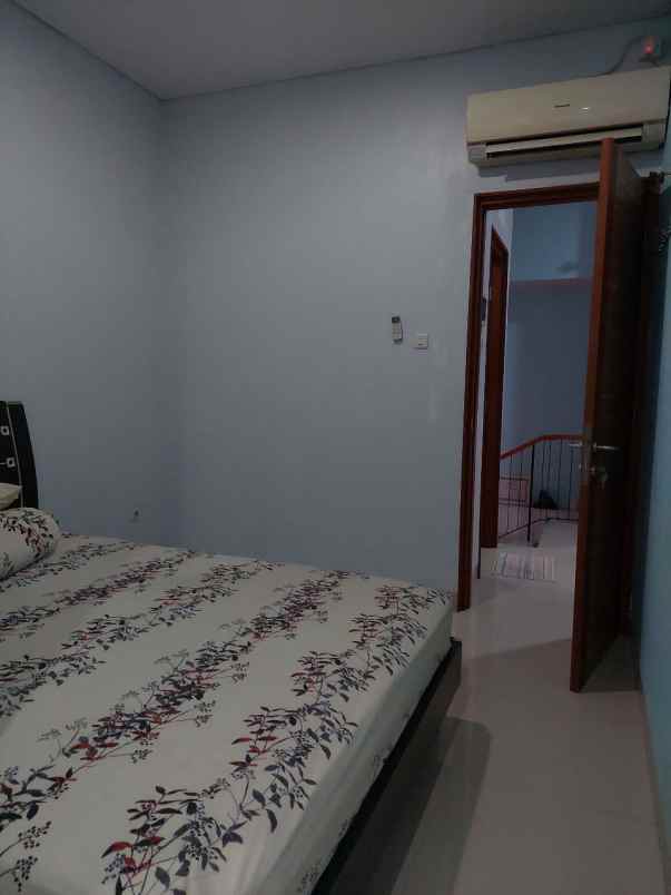 rumah murah dekat alam sutera lt 81m lb 100m shm
