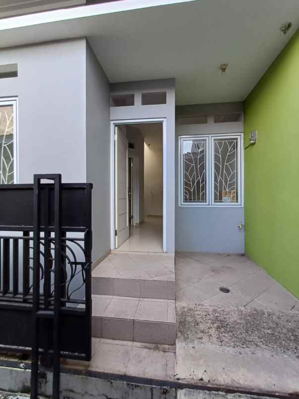 rumah murah meriah di gamprit jatiwaringin siap huni