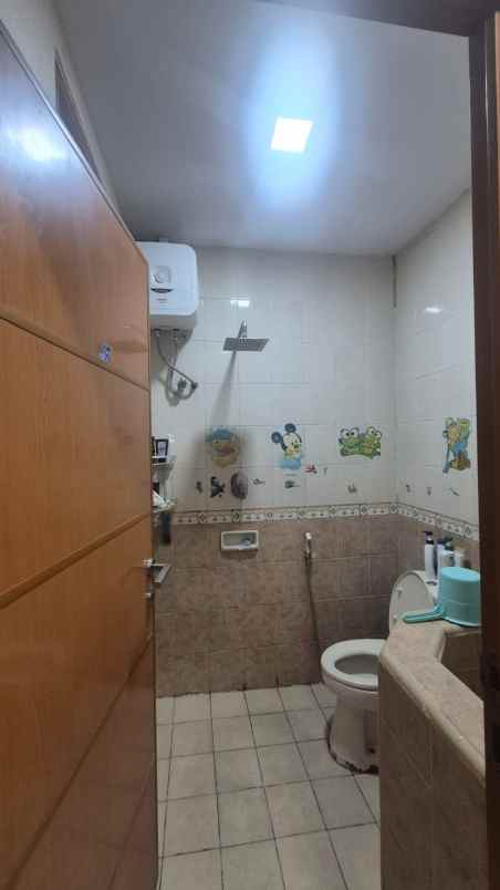 rumah murah siap huni di kavling dki pondok kelapa