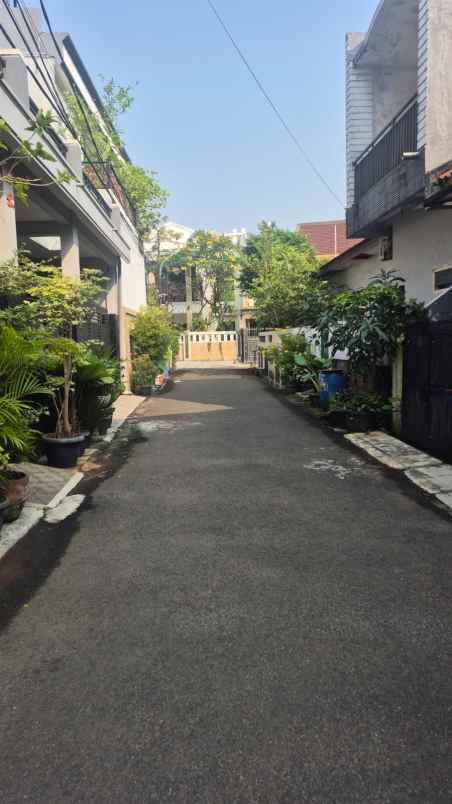 rumah murah siap huni di kavling dki pondok kelapa