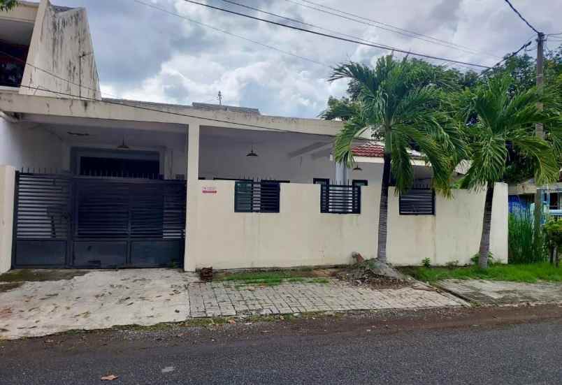 rumah ngagel terawat siap huni row jalan 3 mobil