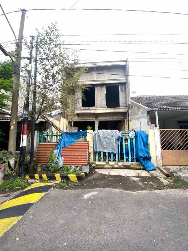 rumah on progress semolowaru semampir surabaya