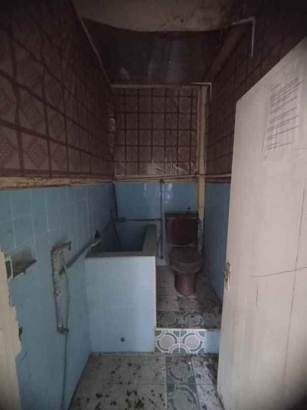 rumah pucang anom hitung tanah 1 lantai renov banyak