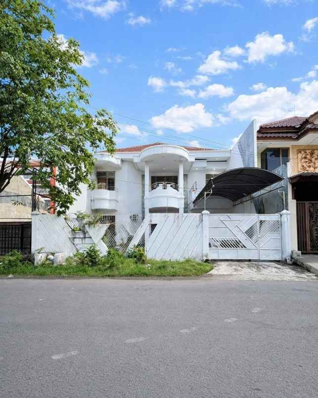 rumah raya manyar jaya strategis garasi carport