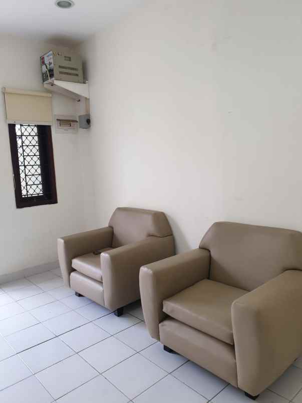 rumah renov atap di taman palem lestari