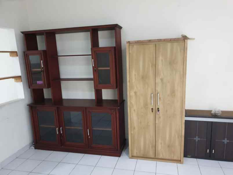 rumah renov atap di taman palem lestari