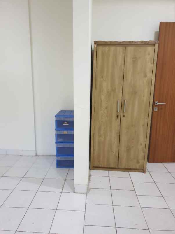 rumah renov atap di taman palem lestari