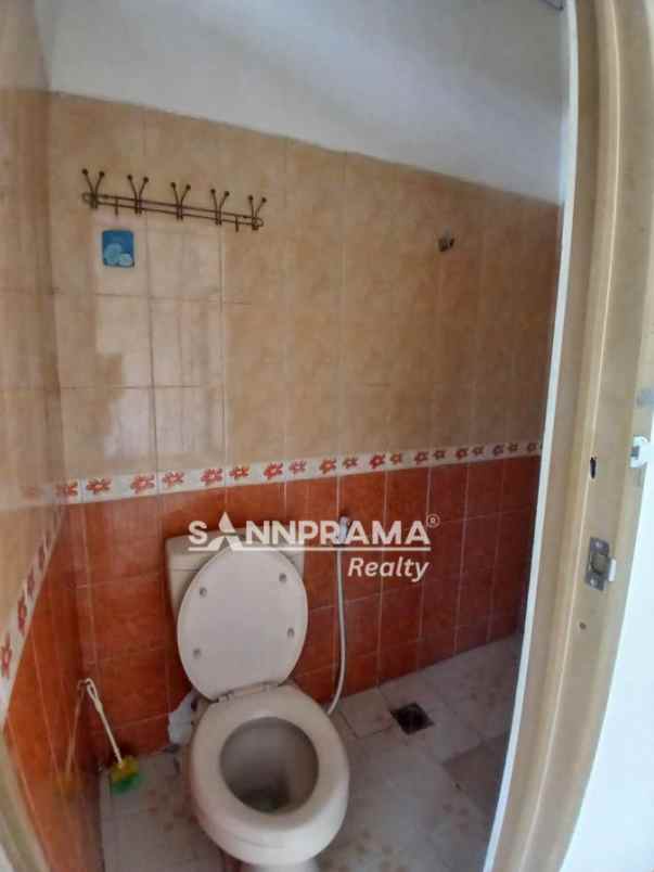 rumah ruang usaha disewakan di depok jaya imelin