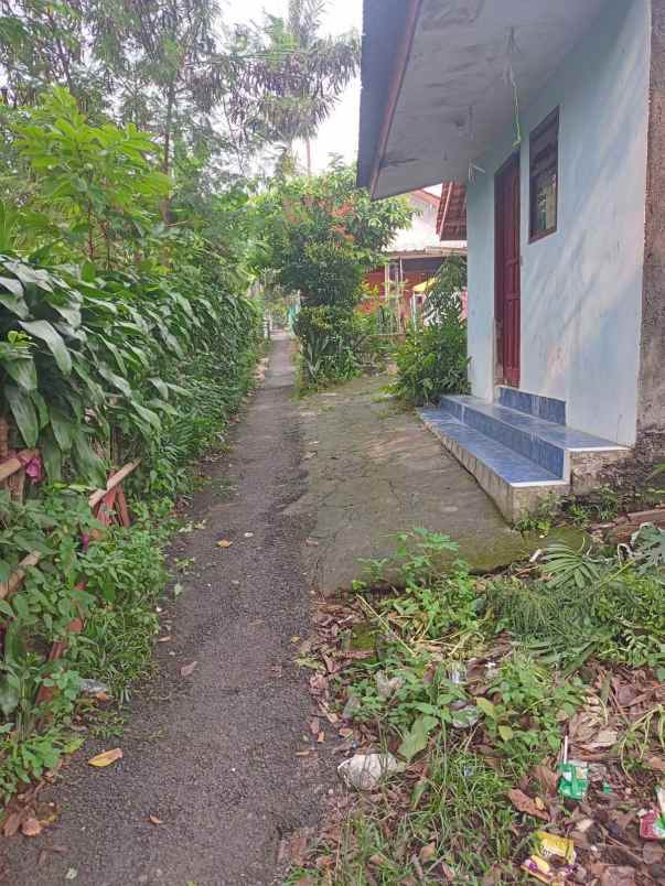 rumah second 2 kontrakan beji depok