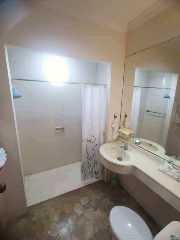 rumah semi furnish tubagus ismail dago bandung