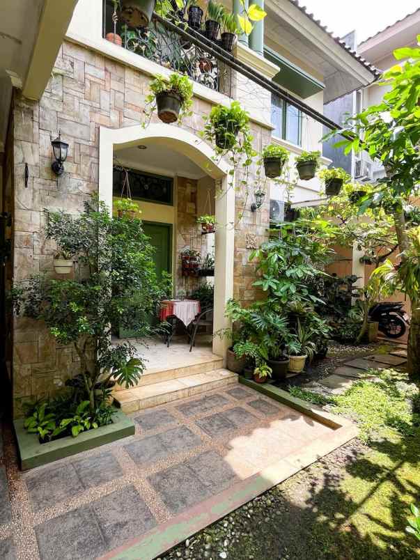 rumah siap huni dalam komplek citra gran cibubur