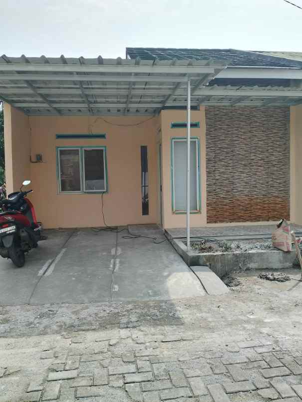 rumah siap huni dalam komplek di cinangka depok