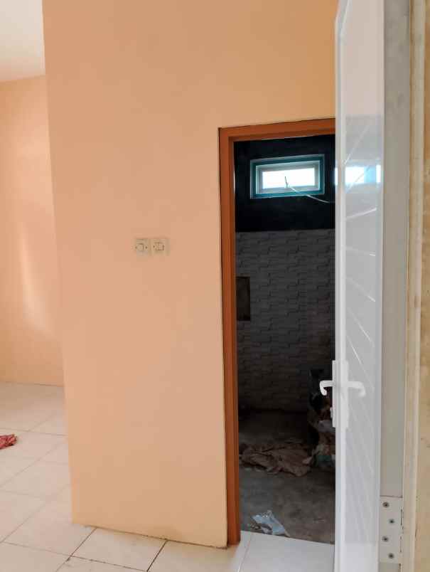 rumah siap huni dalam komplek di cinangka depok