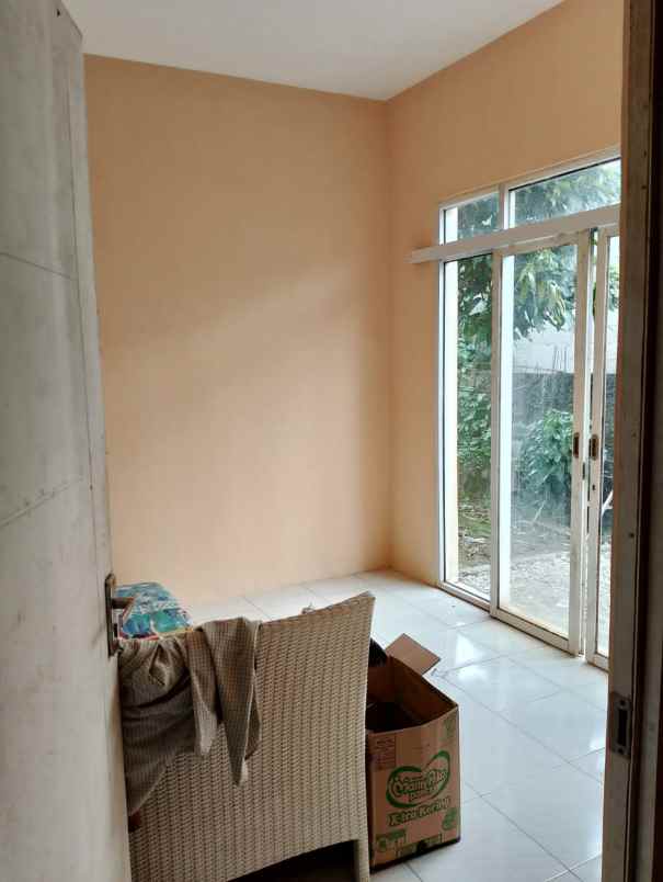 rumah siap huni dalam komplek di cinangka depok