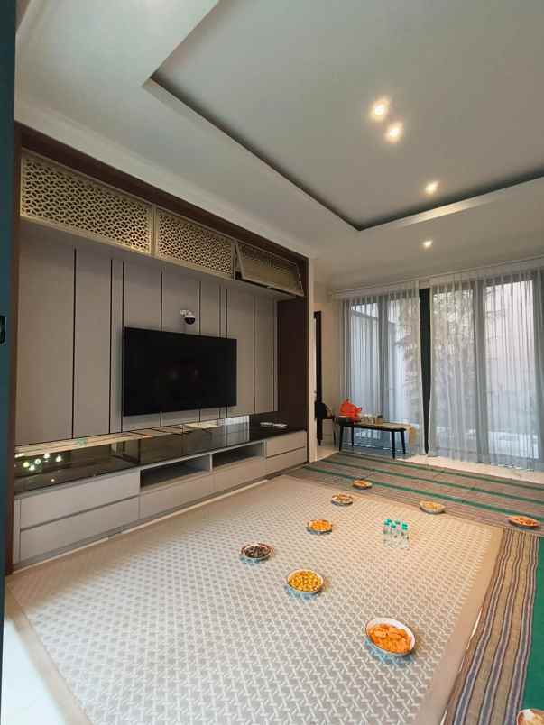 rumah siap huni di manyar tirtoyoso area sukolilo