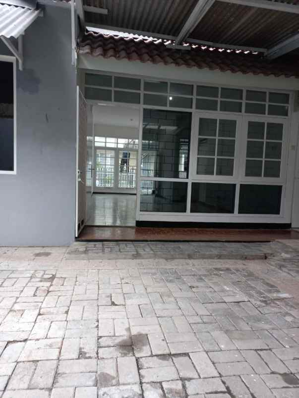 rumah siap huni di nirwana eksekutif area rungkut