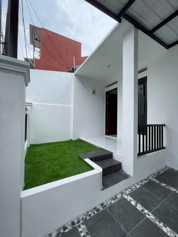 rumah siap huni nempel pondok cabe di sawangan depok
