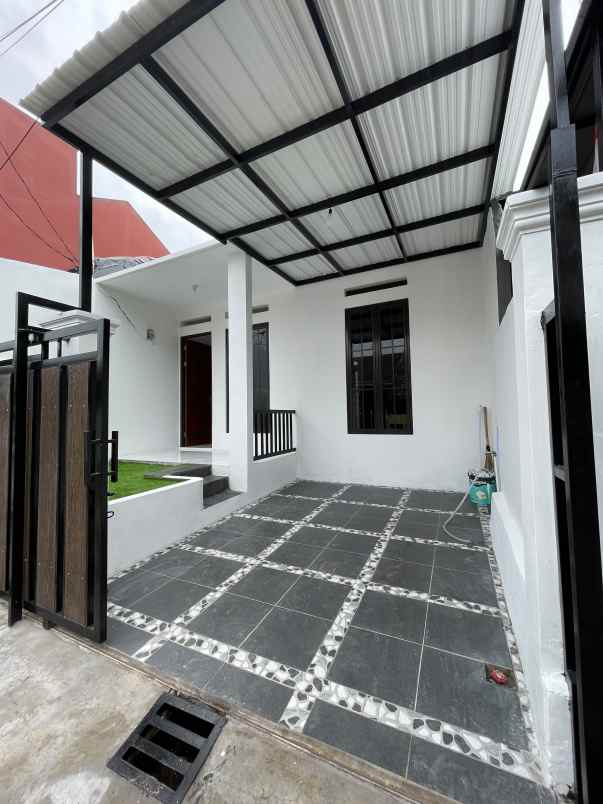 rumah siap huni nempel pondok cabe di sawangan depok