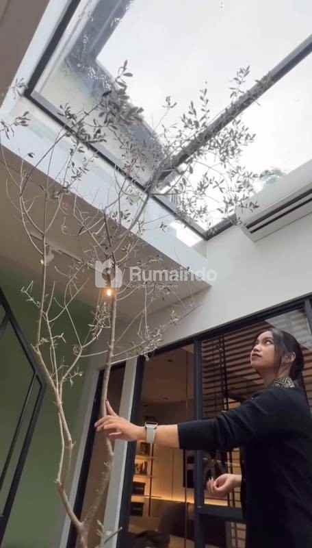 rumah strategis di lippo cikarang cosmopolitan