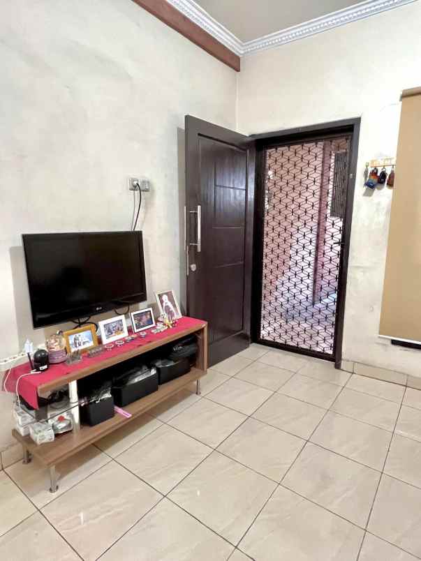 rumah sudah renovasi di taman permata palem