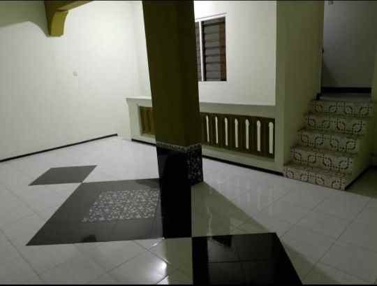 rumah taman pinang sidoarjo kota row jalan 2 mobil