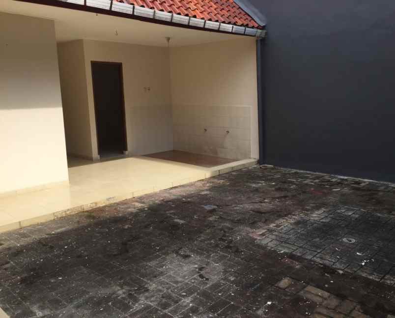 rumah taman setia budi banyumanik semarang