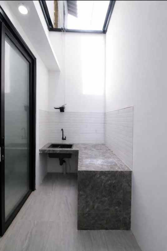 rumah telaga mas modern mezzanine cocok keluarga muda