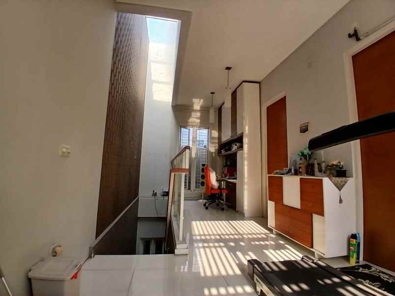 rumah wisma mukti klampis semi furnish surabaya nego