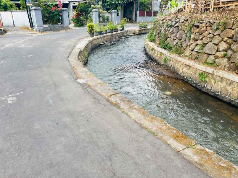 tanah 990m bonus bangunan udara sejuk karangpandan