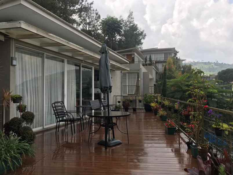 villa jln pakar timur ciburial