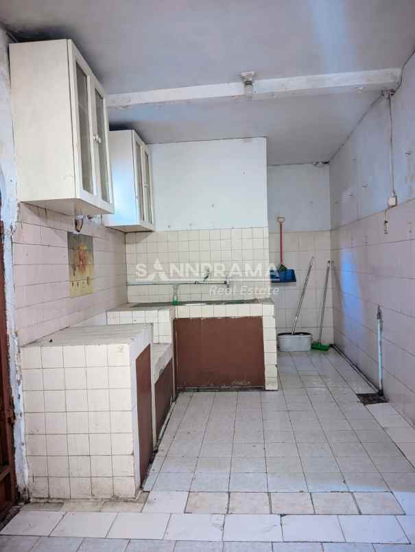 beli rumah bonus kost kostan strategis di depok