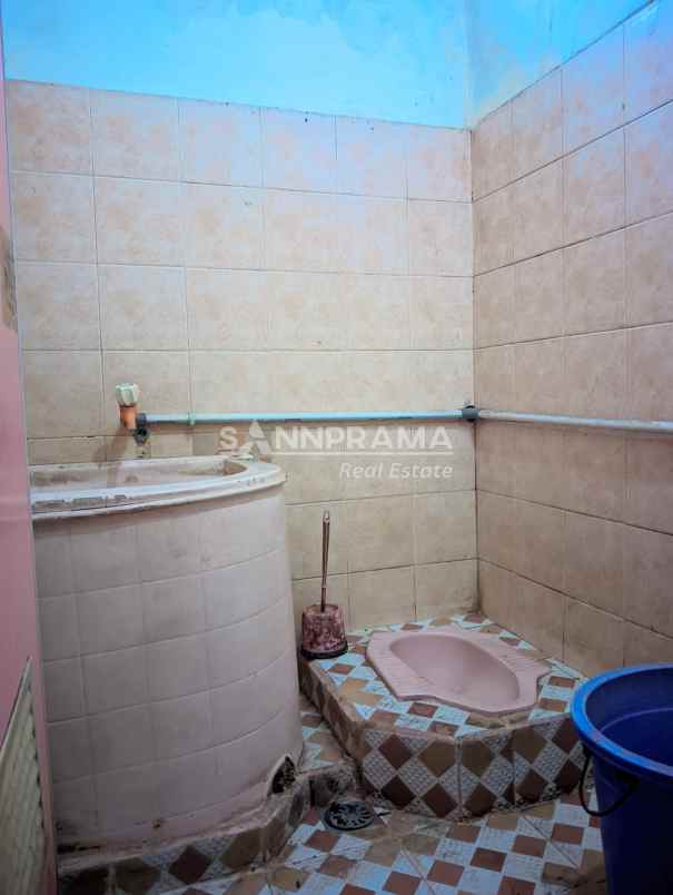 beli rumah bonus kost kostan strategis di depok