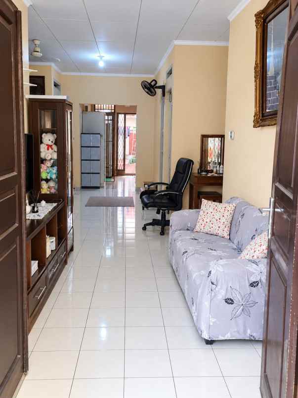 cipadu tapi aksesnya ke mana mana jual rumah 1 lantai