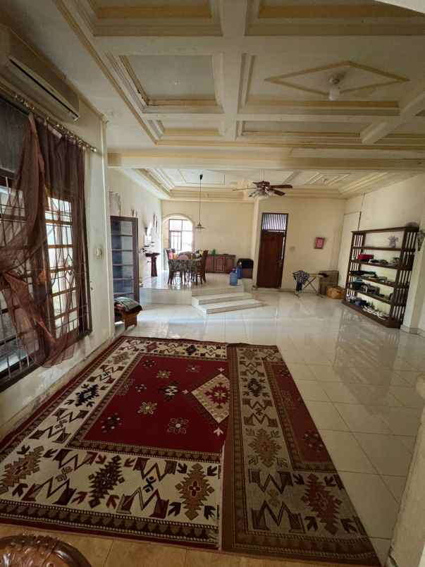 dijual cepat rumah pribadi 2 unit bu