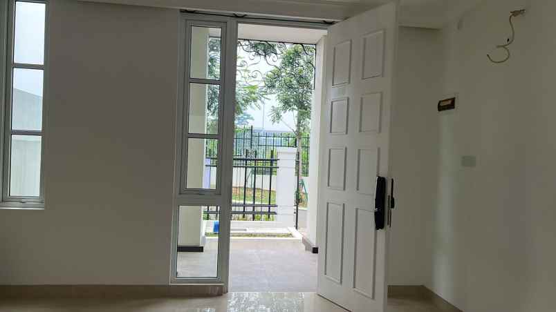 dijual dibawah harga rumah cluster