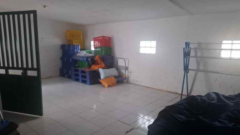 dijual gudang dan lahan pertanian