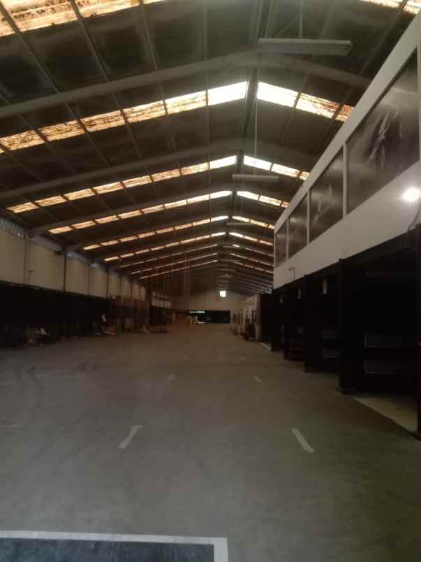 dijual gudang di taman tekno bsd tangerang