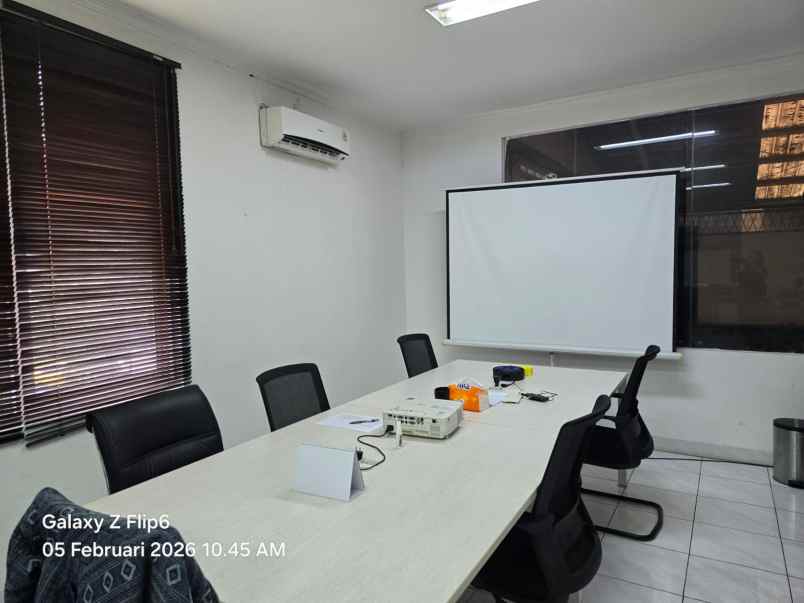 dijual gudang di taman tekno bsd tangerang