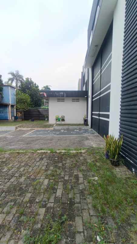 dijual gudang di taman tekno bsd tangerang