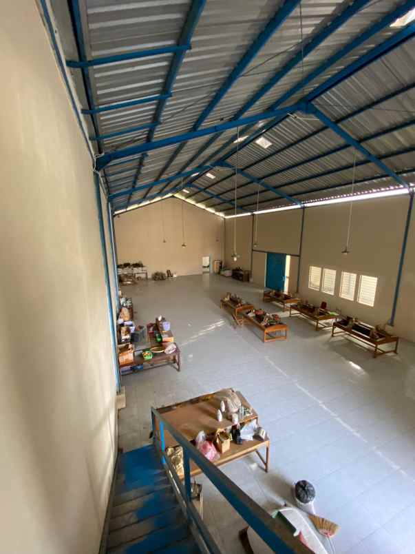 dijual gudang siap pakai di ponorogo