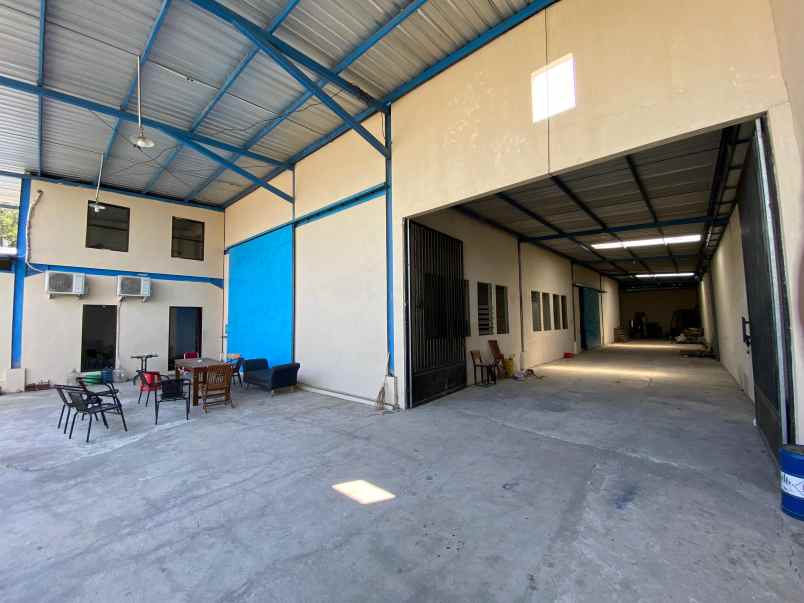 dijual gudang siap pakai di ponorogo