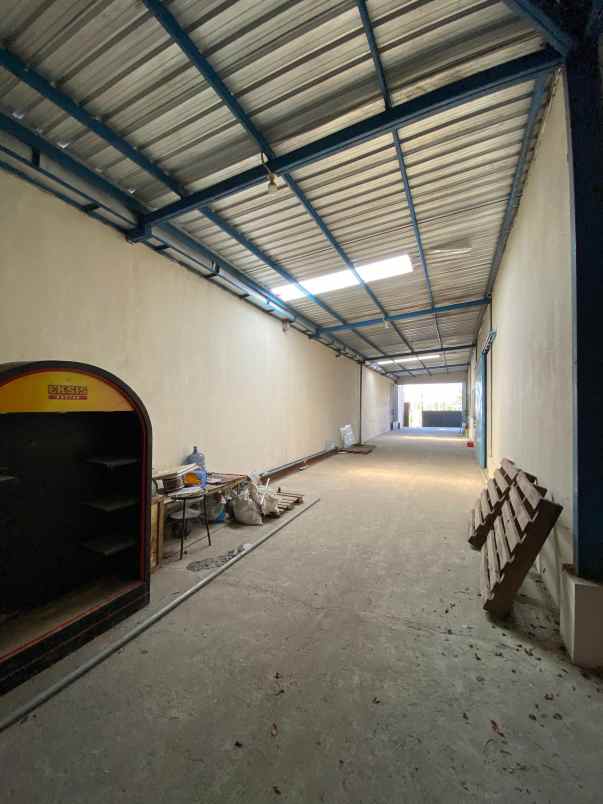 dijual gudang siap pakai di ponorogo