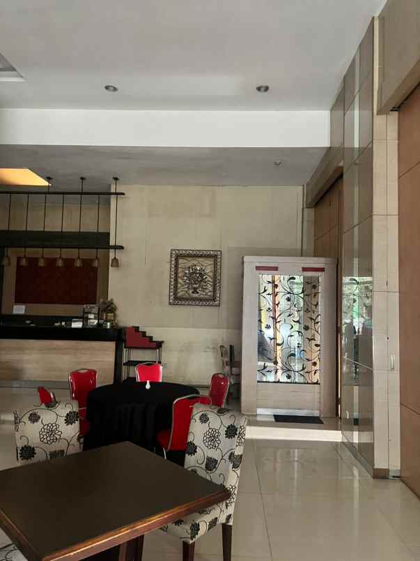 dijual hotel jl siliwangi