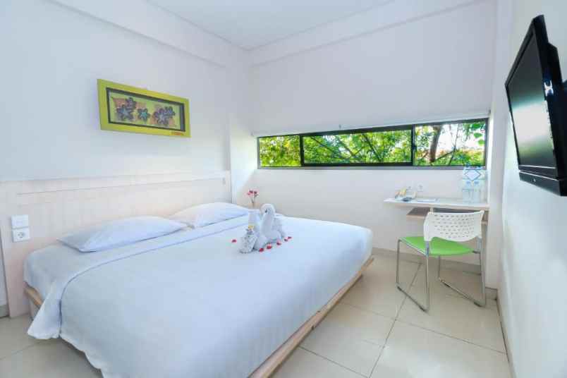 dijual hotel raya kuta